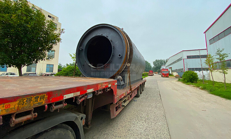 小型廢橡膠煉油設(shè)備哪個廠家比較專業(yè)，多少錢一臺